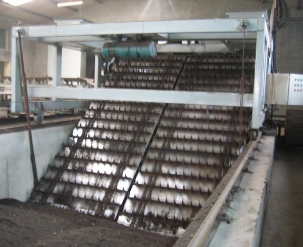 链板式翻堆机试工现场